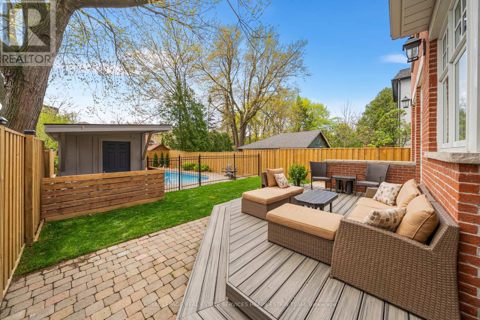 












129 DELORAINE AVENUE

,
Toronto,




Ontario
M5M2B1

