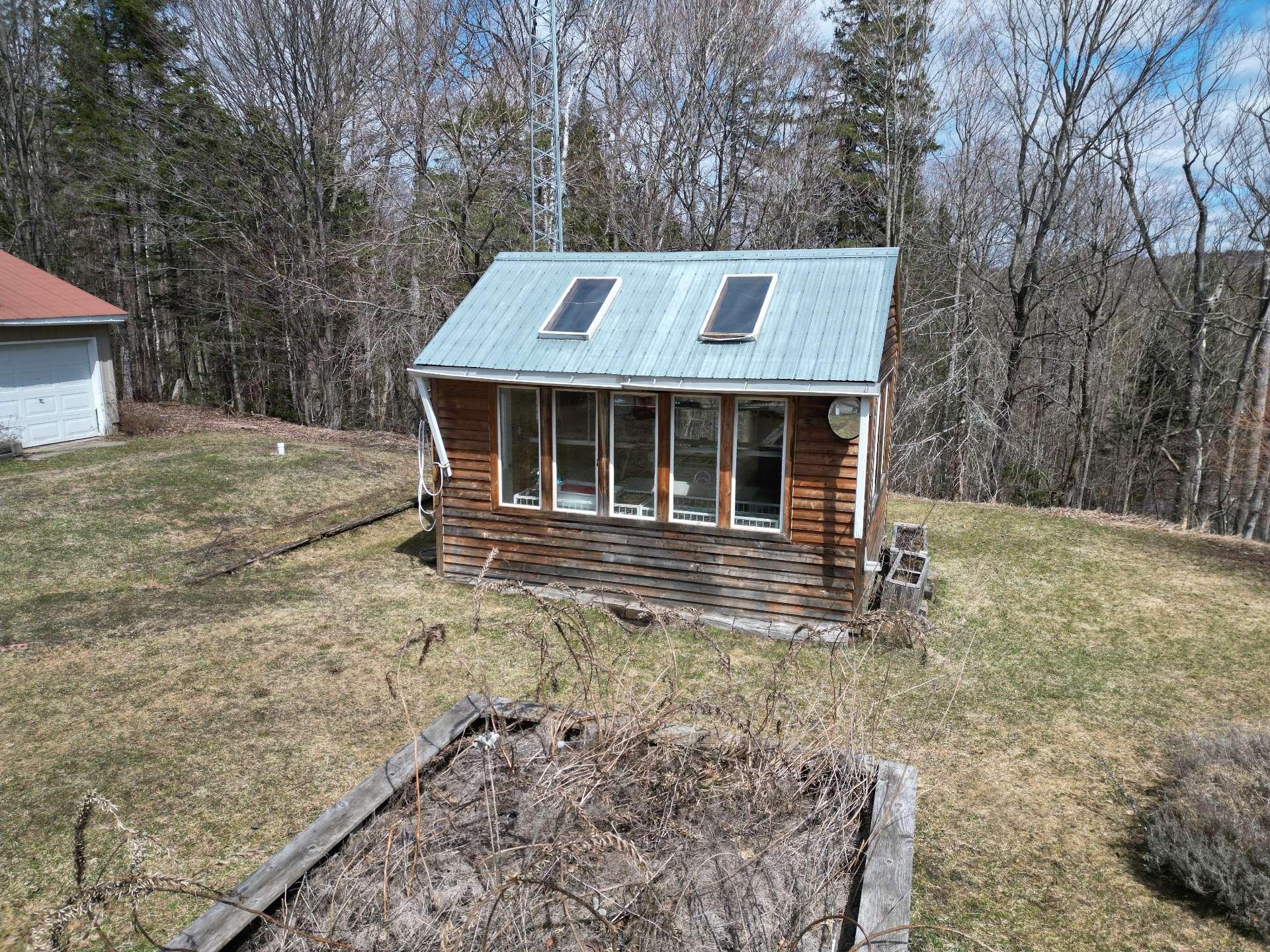 









140


Rue des Marguerites

,
Saint-Alphonse-Rodriguez,




QC
J0K1W0

