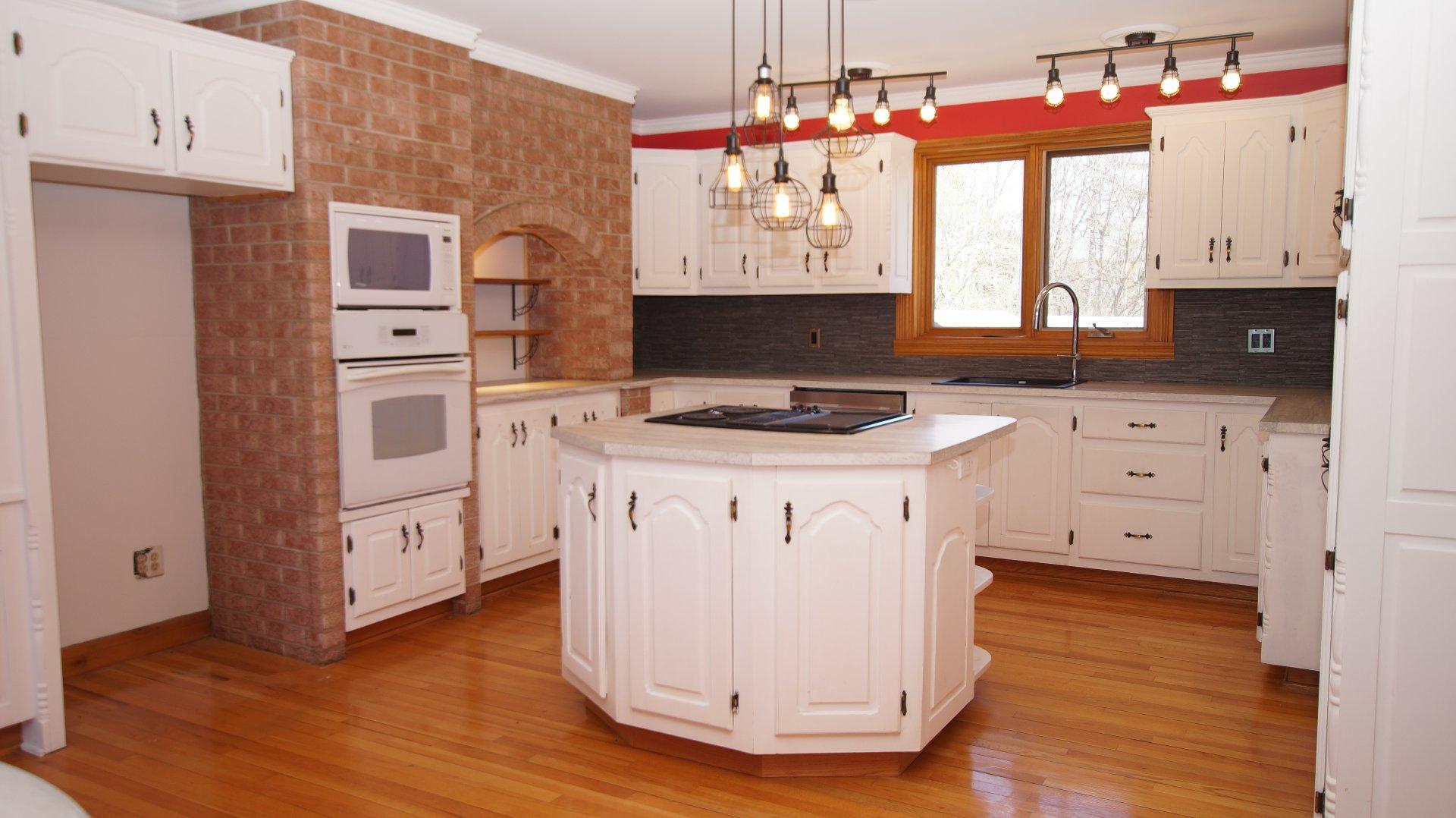 









140


Rue des Marguerites

,
Saint-Alphonse-Rodriguez,




QC
J0K1W0


