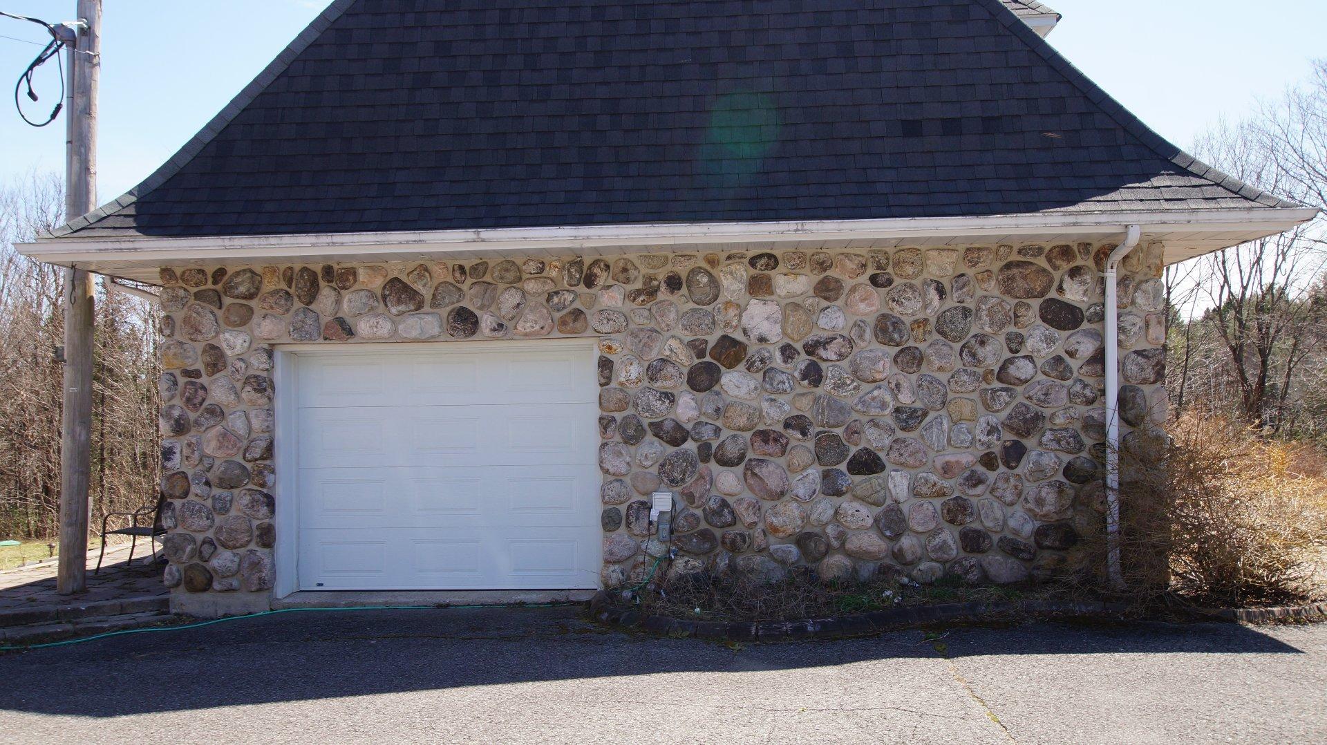 









140


Rue des Marguerites

,
Saint-Alphonse-Rodriguez,




QC
J0K1W0

