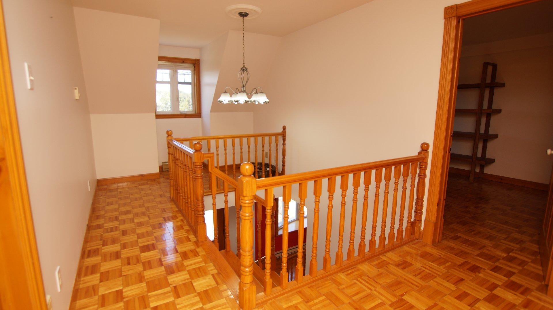 









140


Rue des Marguerites

,
Saint-Alphonse-Rodriguez,




QC
J0K1W0

