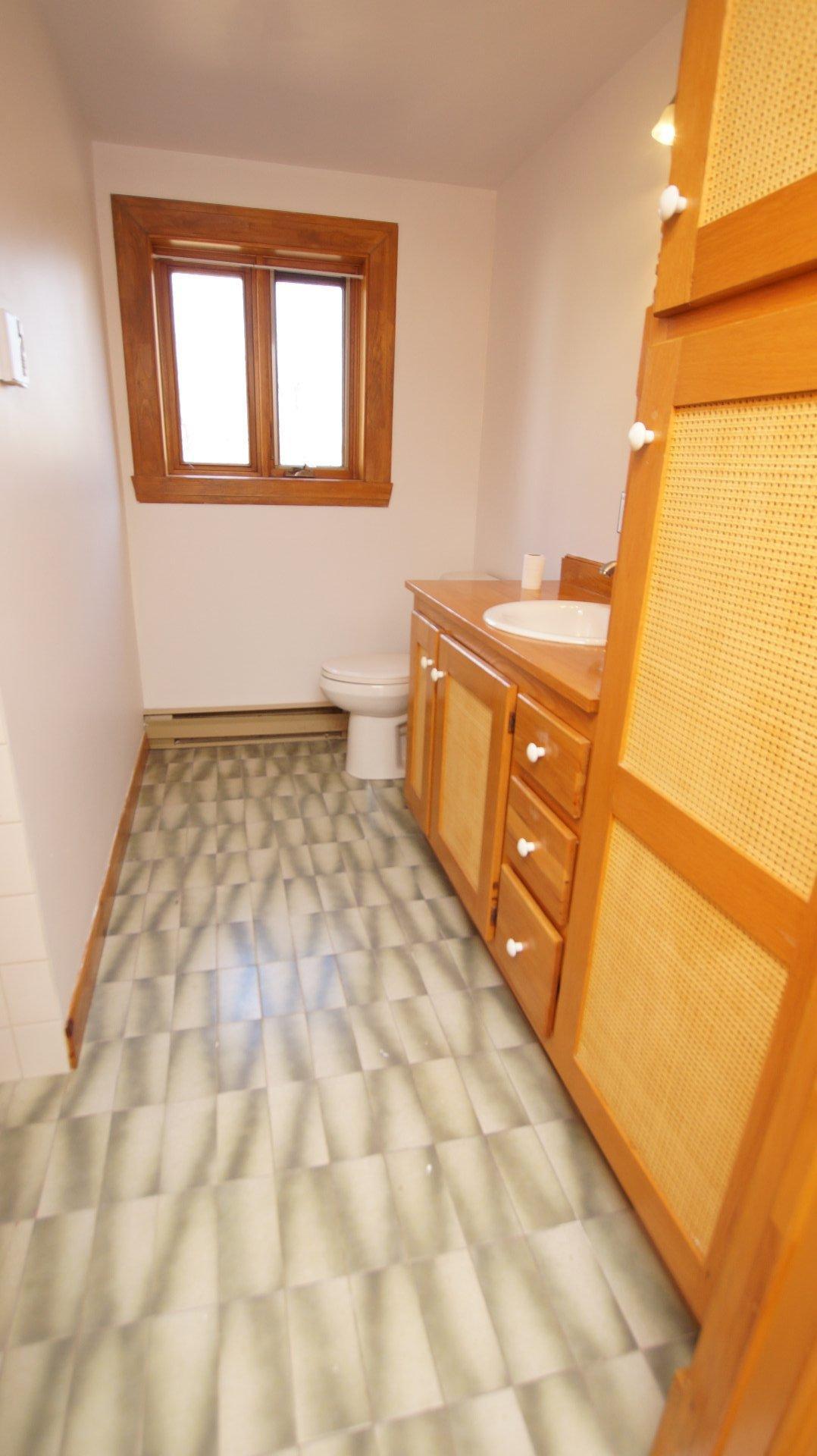 









140


Rue des Marguerites

,
Saint-Alphonse-Rodriguez,




QC
J0K1W0

