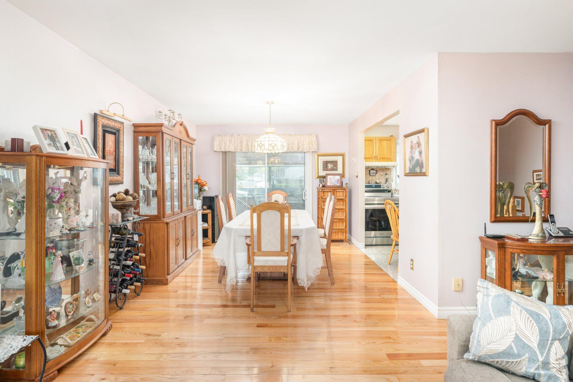 









67


Rue Mansfield

,
Dollard-des-Ormeaux,




QC
H9G2B3


