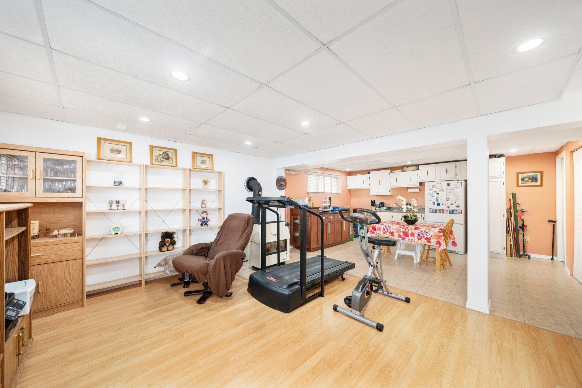 









67


Rue Mansfield

,
Dollard-des-Ormeaux,




QC
H9G2B3

