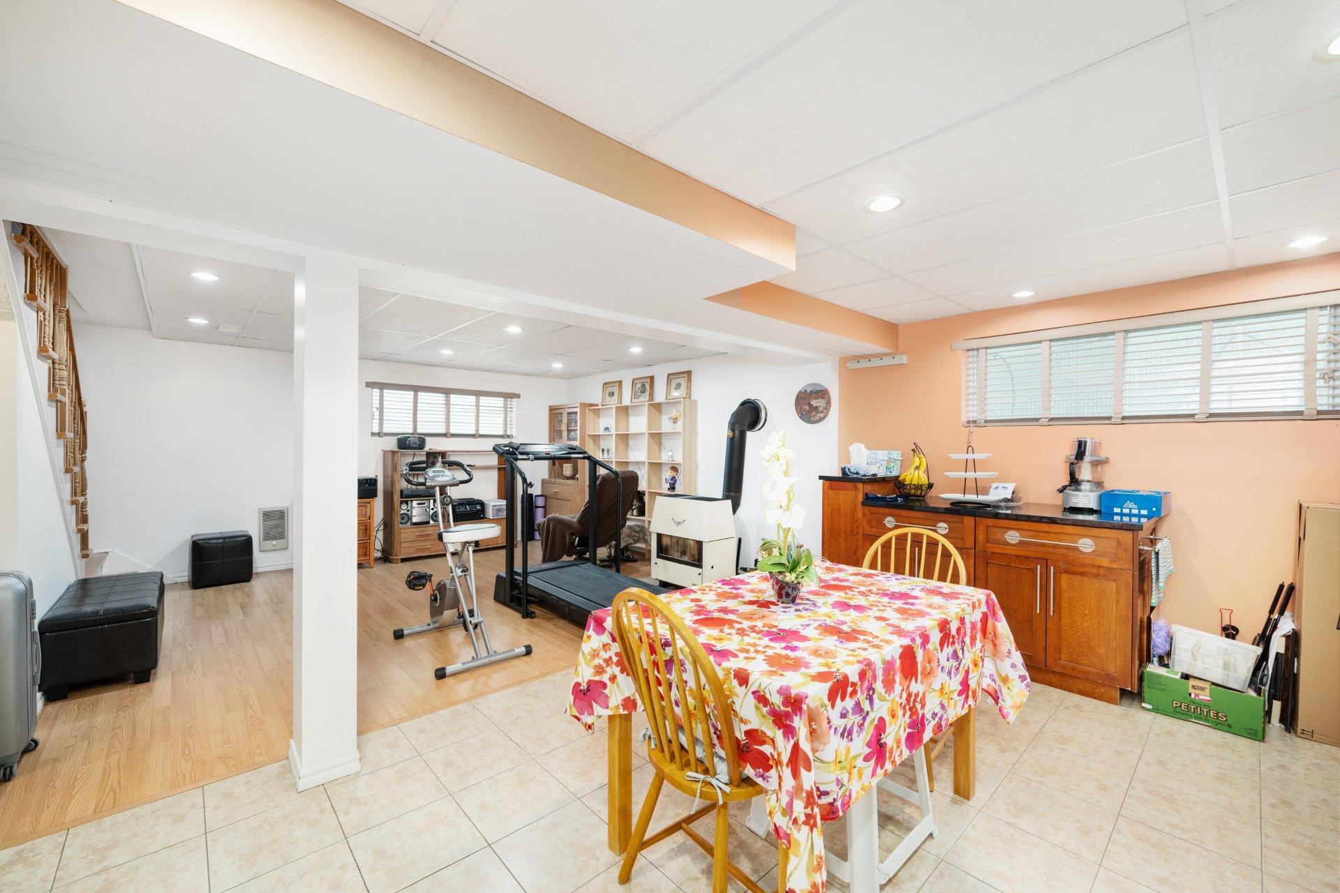 









67


Rue Mansfield

,
Dollard-des-Ormeaux,




QC
H9G2B3

