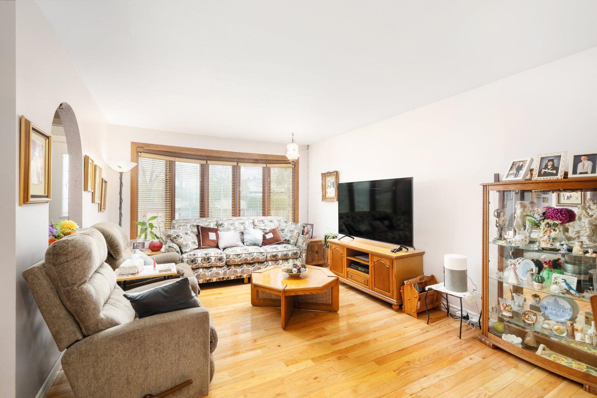 









67


Rue Mansfield

,
Dollard-des-Ormeaux,




QC
H9G2B3

