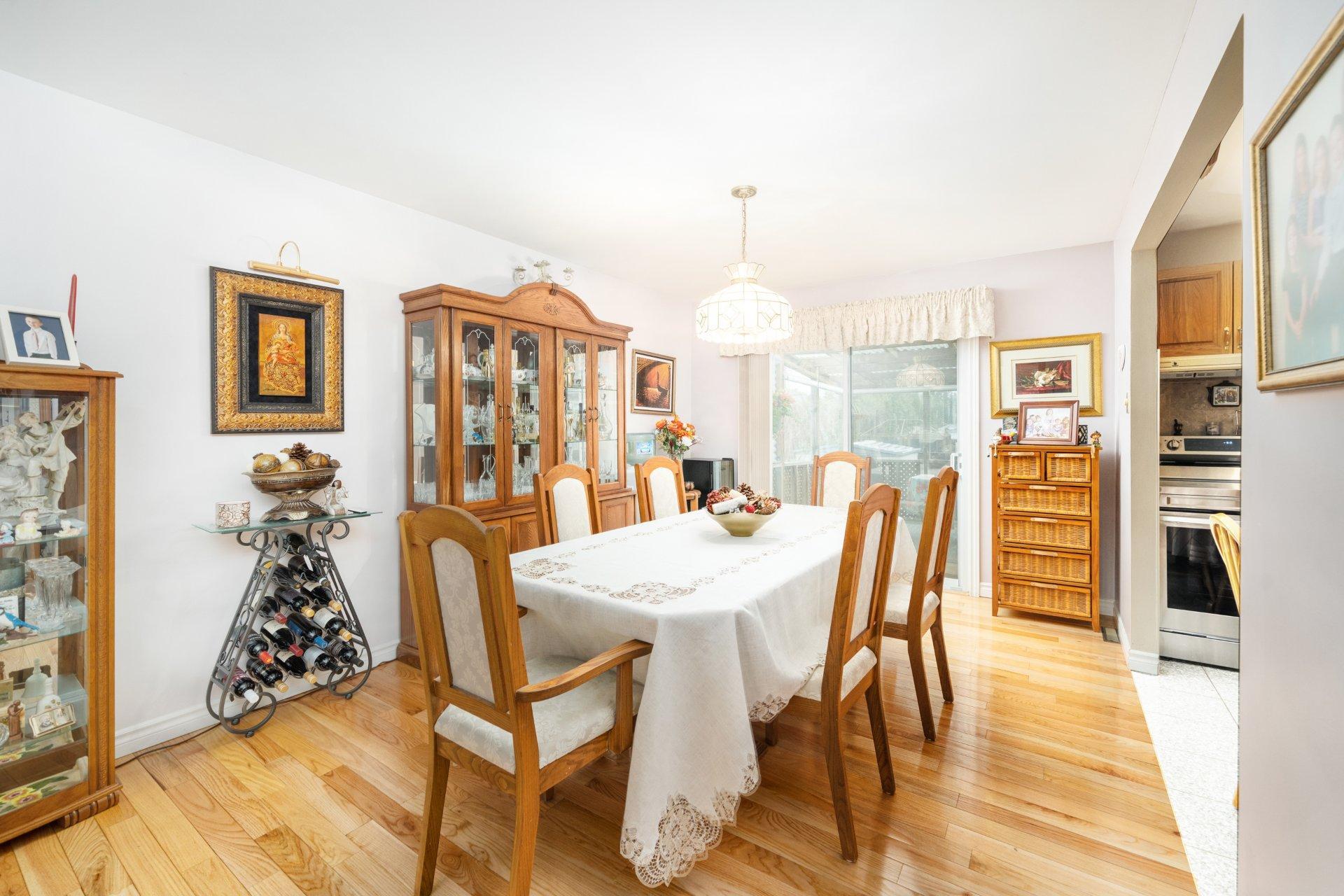 









67


Rue Mansfield

,
Dollard-des-Ormeaux,




QC
H9G2B3

