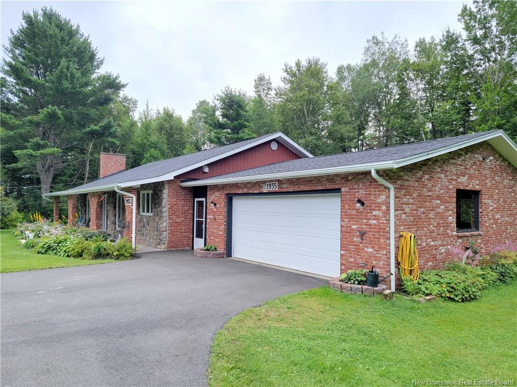 









1935


Palmer

,
Bathurst,




NB
E2A 4X7


