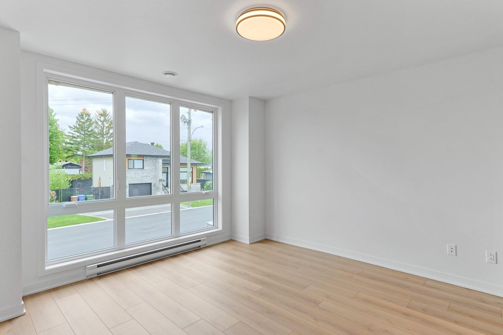 









237


Rue de la Barrière

,
Salaberry-de-Valleyfield,




QC
J6T6H9

