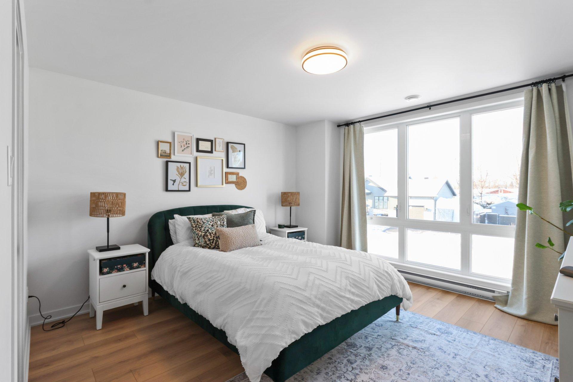 









235


Rue de la Barrière

,
Salaberry-de-Valleyfield,




QC
J6T6H9

