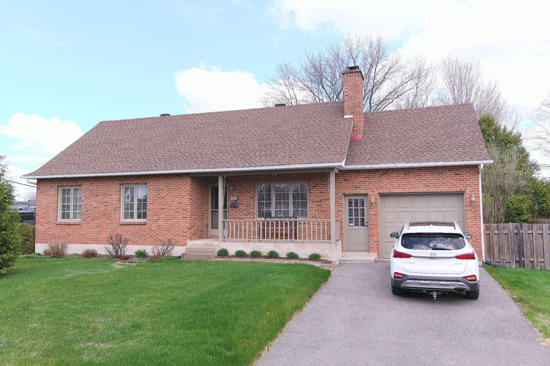 









2865


113e Avenue

,
Shawinigan,




QC
G9P2C1

