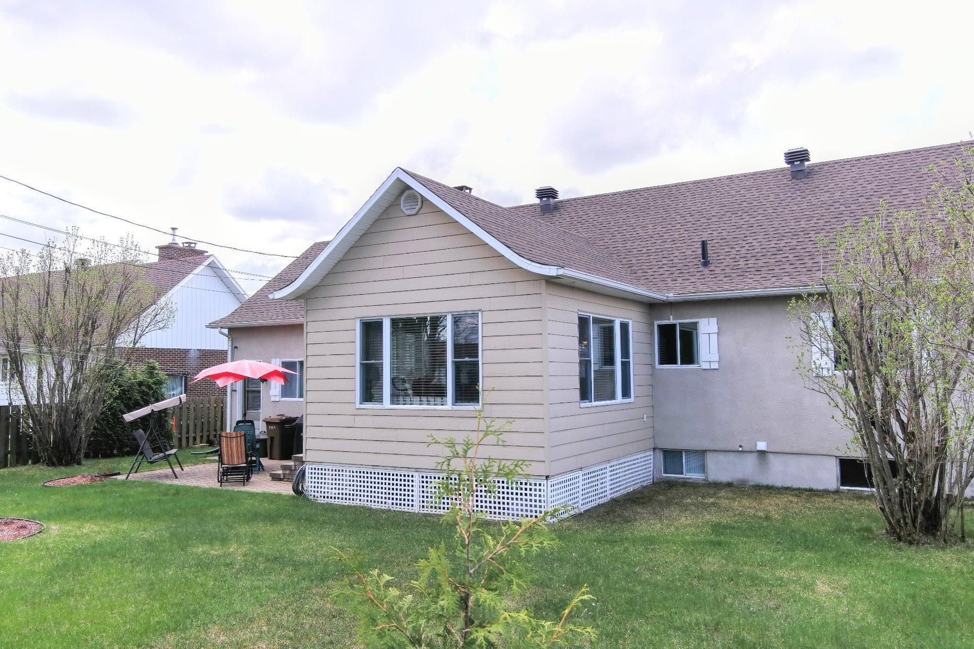 









2865


113e Avenue

,
Shawinigan,




QC
G9P2C1

