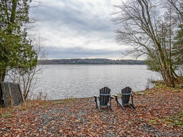 









215


Ch. des Bosquets-Fleuris

,
Stanstead - Canton,




QC
J1X3W4

