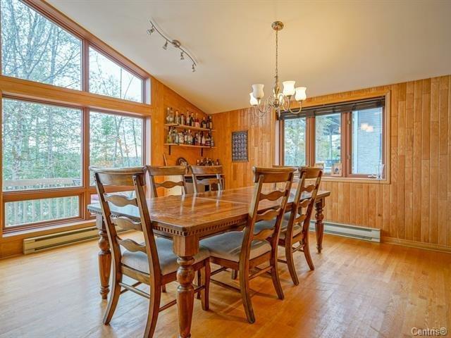 









215


Ch. des Bosquets-Fleuris

,
Stanstead - Canton,




QC
J1X3W4


