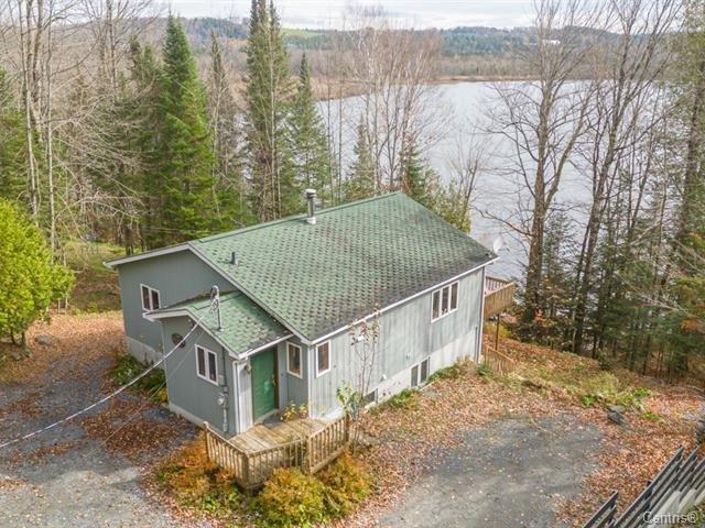 









215


Ch. des Bosquets-Fleuris

,
Stanstead - Canton,




QC
J1X3W4

