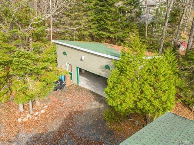 









215


Ch. des Bosquets-Fleuris

,
Stanstead - Canton,




QC
J1X3W4

