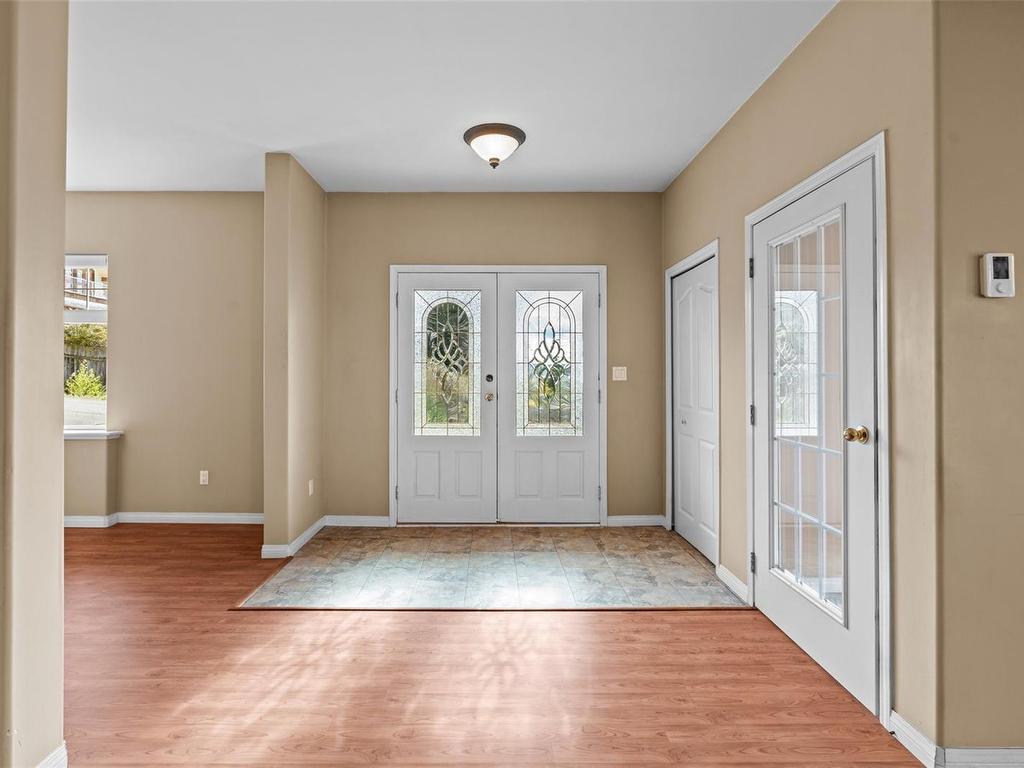 









8284


West Coast

Rd,
Sooke,




BC
V9Z 1E1

