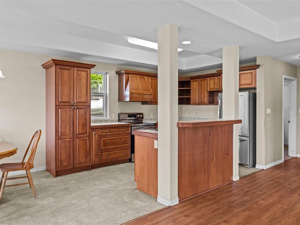 









8284


West Coast

Rd,
Sooke,




BC
V9Z 1E1

