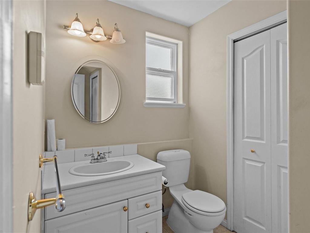 









8284


West Coast

Rd,
Sooke,




BC
V9Z 1E1

