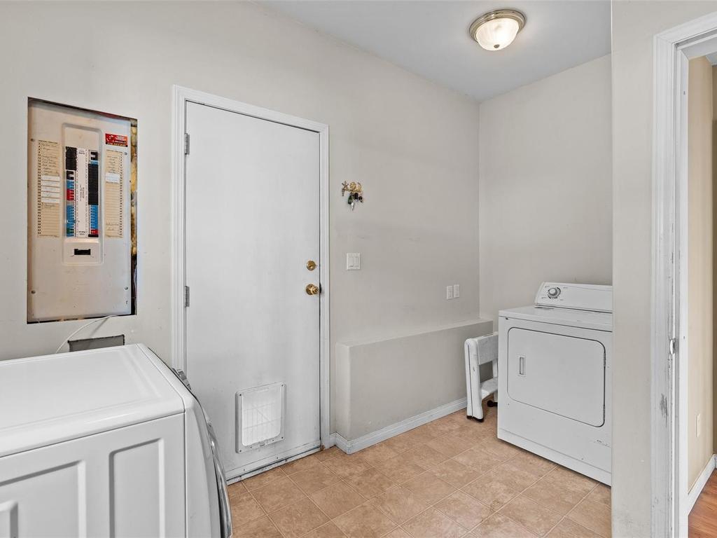 









8284


West Coast

Rd,
Sooke,




BC
V9Z 1E1


