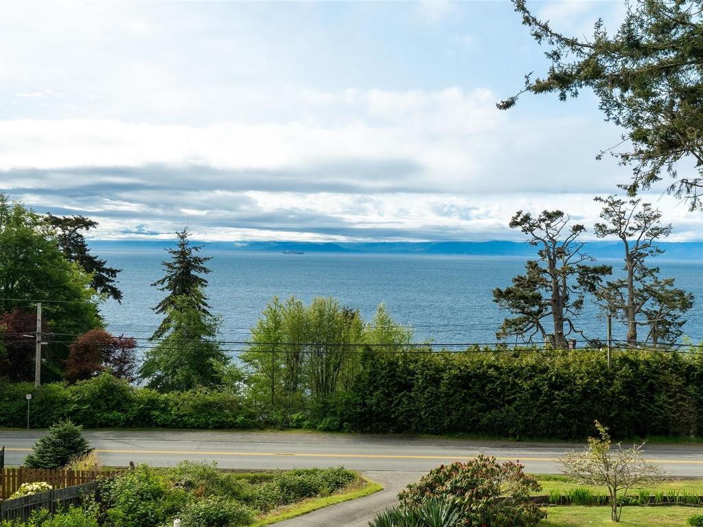 









8284


West Coast

Rd,
Sooke,




BC
V9Z 1E1

