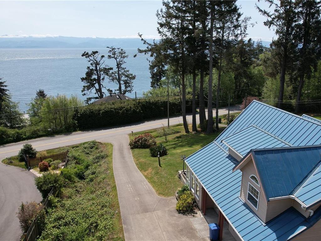 









8284


West Coast

Rd,
Sooke,




BC
V9Z 1E1

