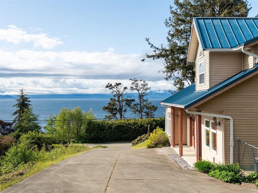 









8284


West Coast

Rd,
Sooke,




BC
V9Z 1E1

