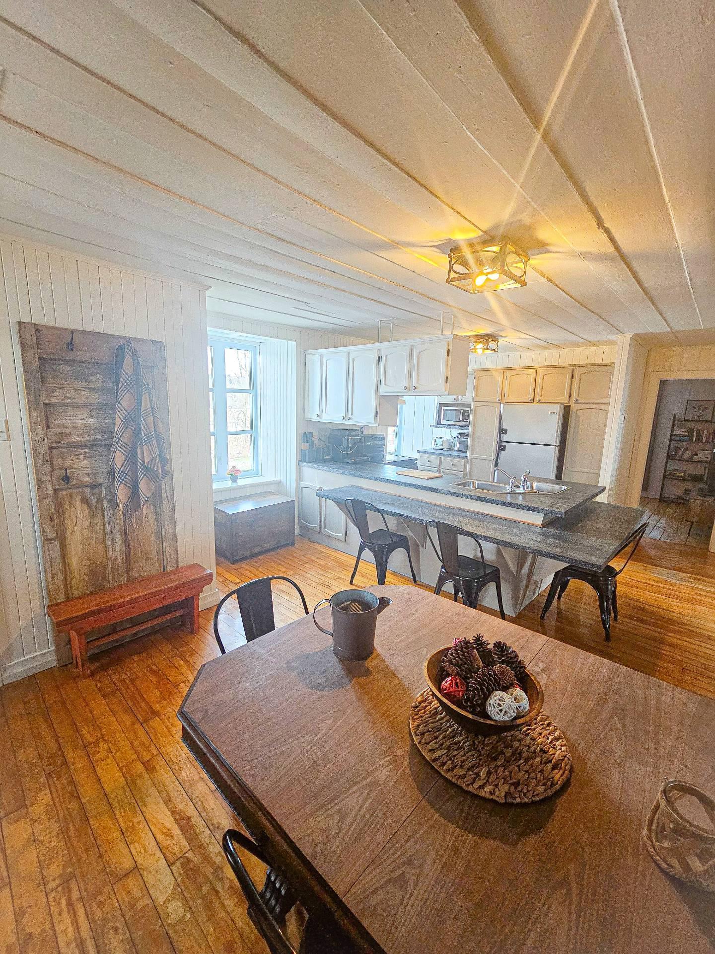 









10735


Route Sir-Wilfrid-Laurier

,
Mirabel,







QC
J7N1L8

