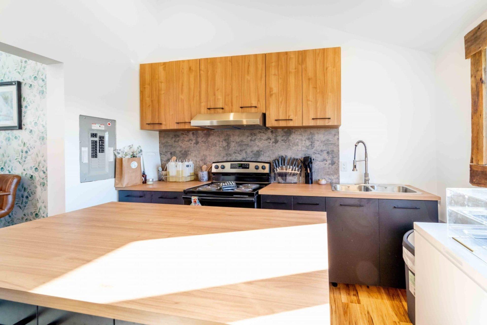 









10735


Route Sir-Wilfrid-Laurier

,
Mirabel,







QC
J7N1L8

