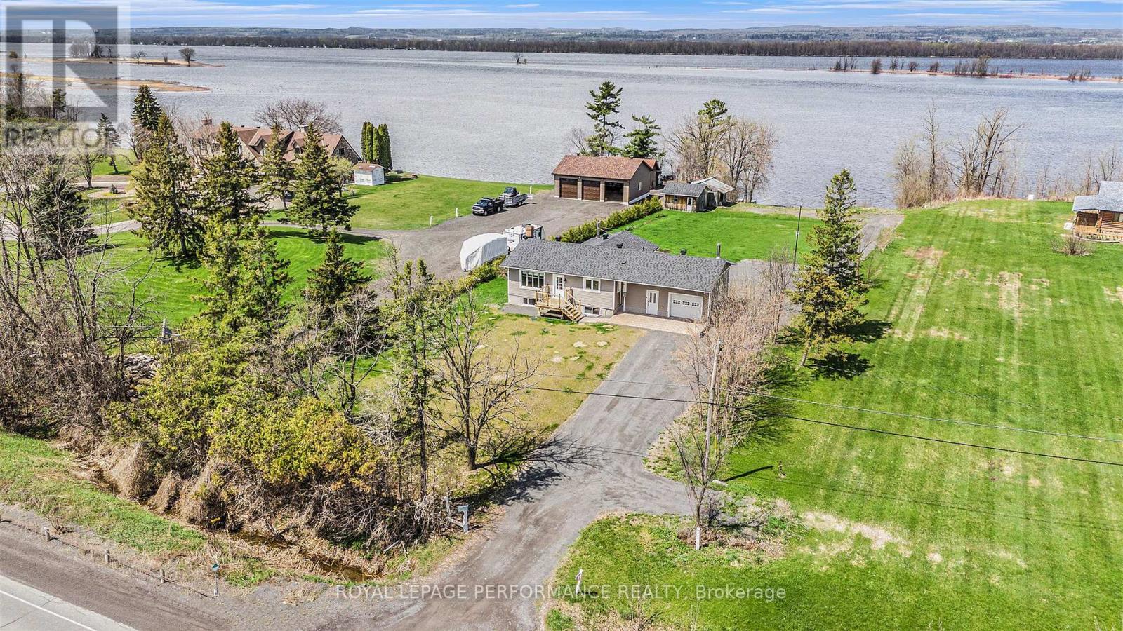












9360 COUNTY ROAD 17 ROAD

,
Clarence-Rockland,




Ontario
K4K1K9

