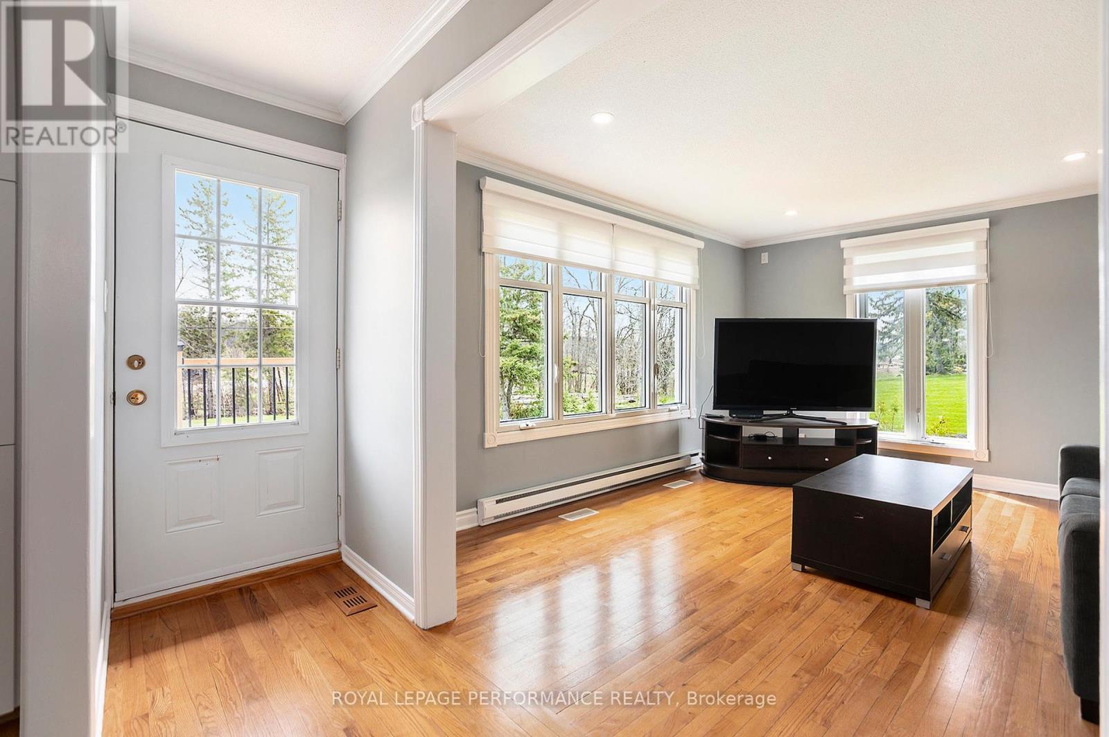 












9360 COUNTY ROAD 17 ROAD

,
Clarence-Rockland,




Ontario
K4K1K9

