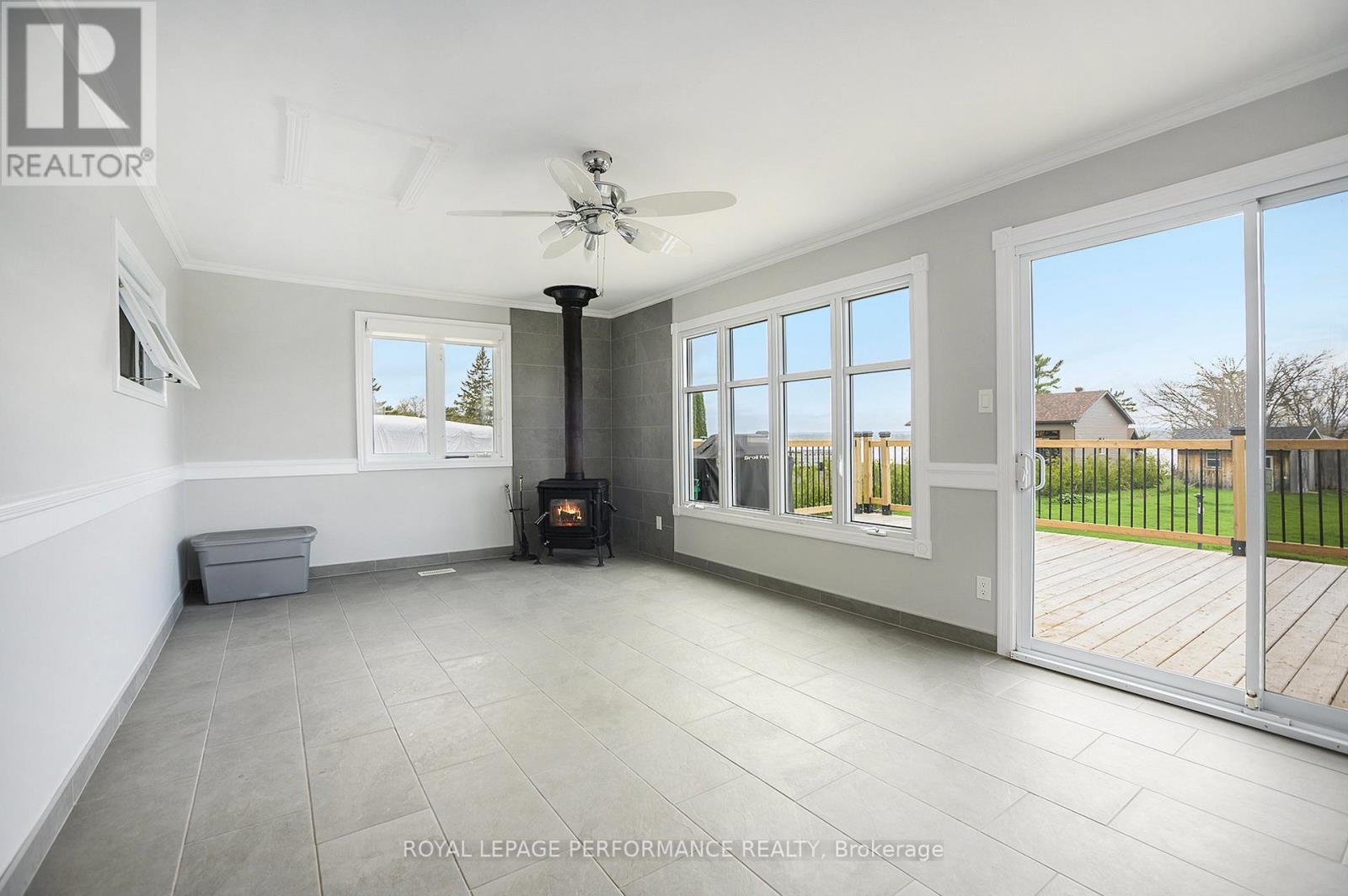 












9360 COUNTY ROAD 17 ROAD

,
Clarence-Rockland,




Ontario
K4K1K9

