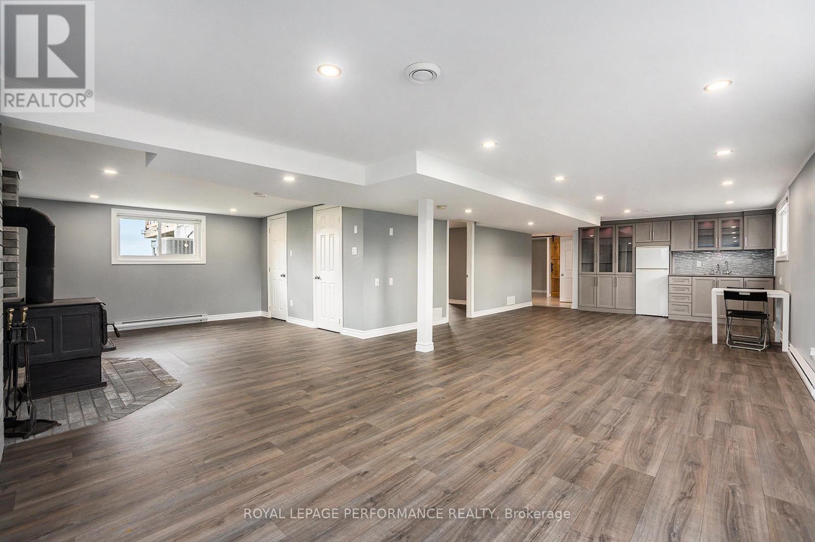 












9360 COUNTY ROAD 17 ROAD

,
Clarence-Rockland,




Ontario
K4K1K9


