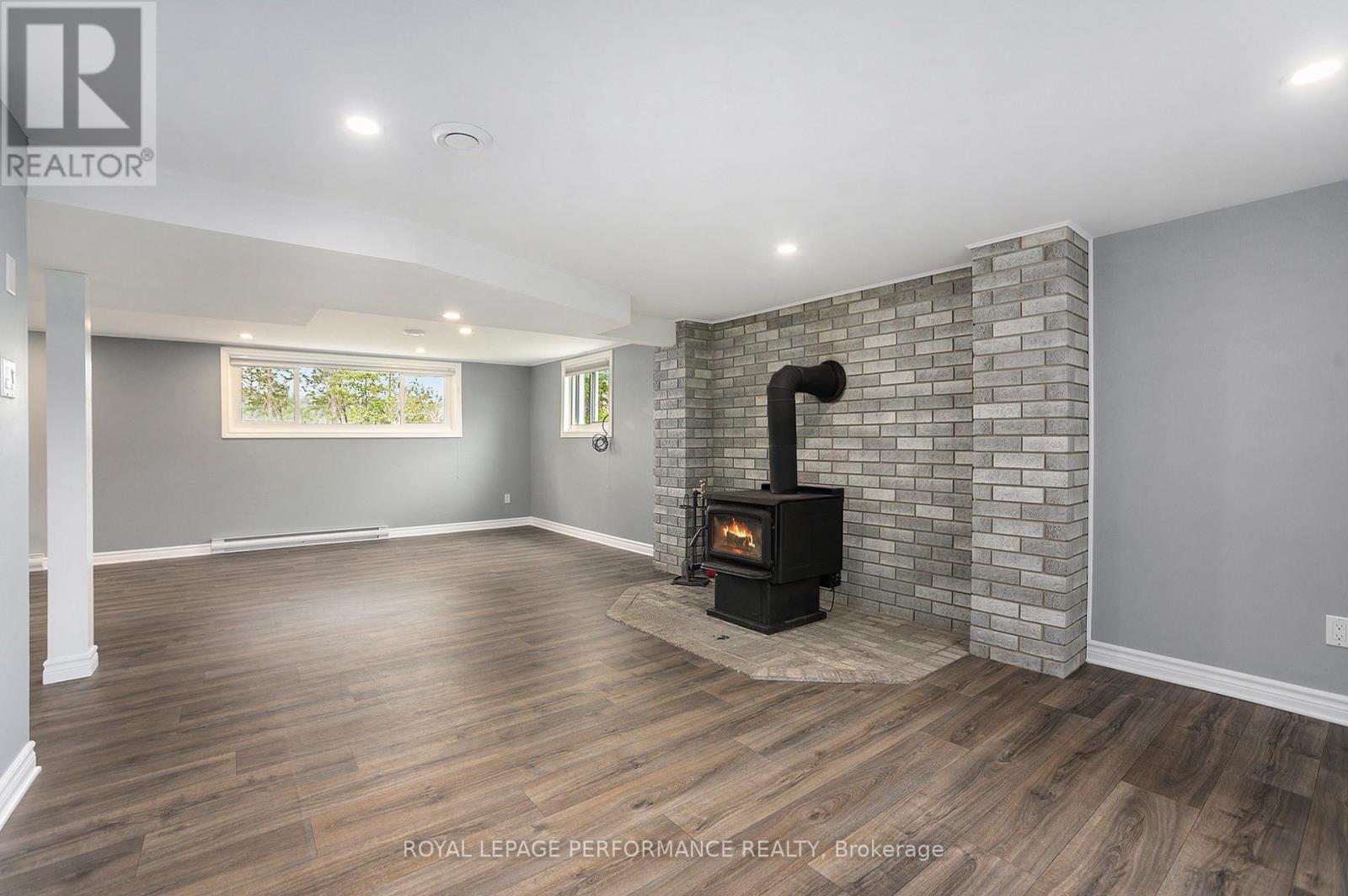 












9360 COUNTY ROAD 17 ROAD

,
Clarence-Rockland,




Ontario
K4K1K9

