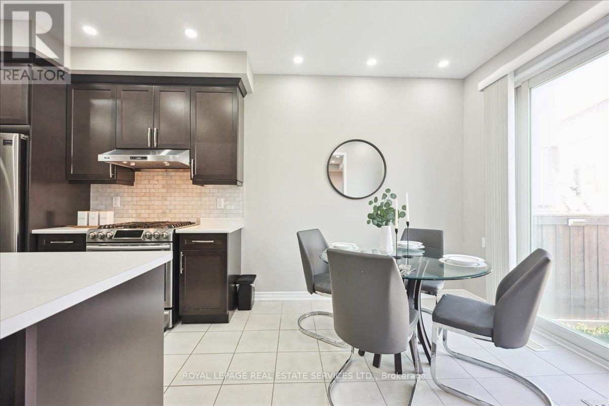 












1335 ROSE WAY

,
Milton,




Ontario
L9E1M5

