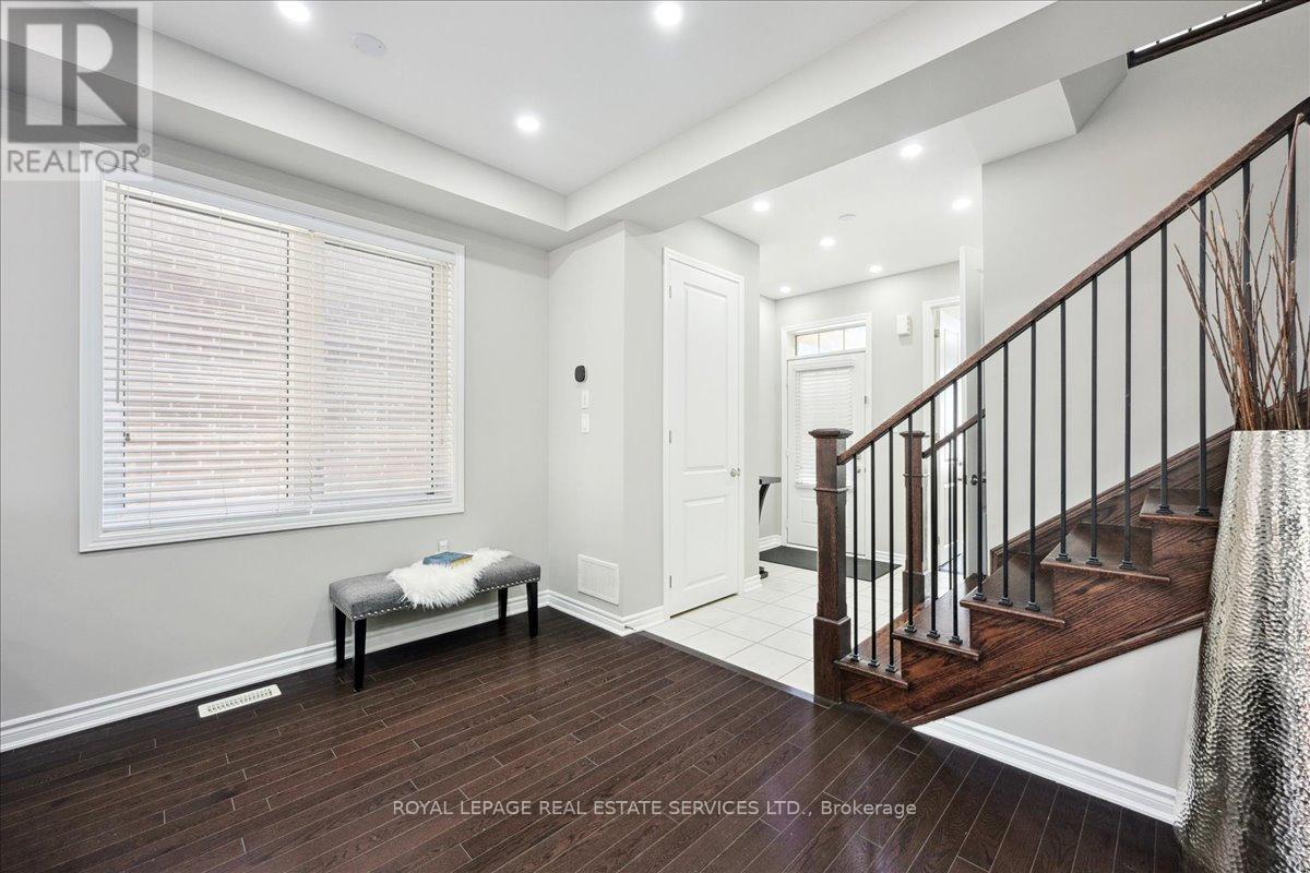 












1335 ROSE WAY

,
Milton,




Ontario
L9E1M5

