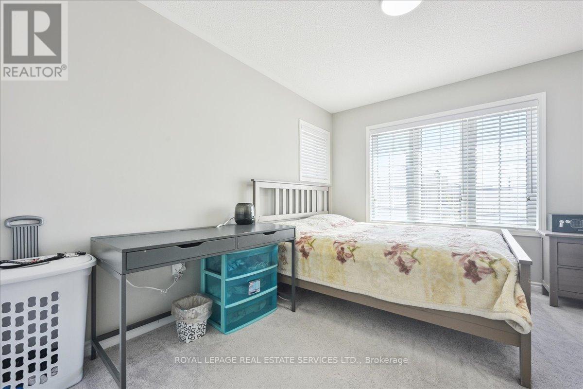 












1335 ROSE WAY

,
Milton,




Ontario
L9E1M5

