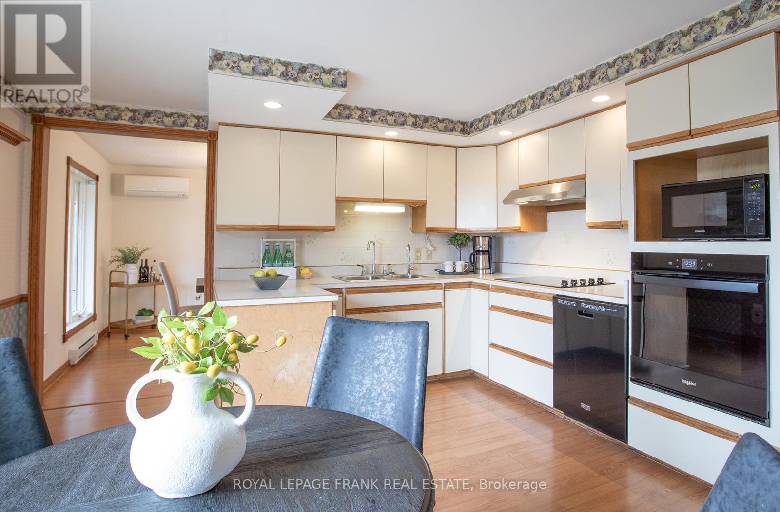 












24 PEARL DRIVE

,
Scugog,




Ontario
L0C1B0

