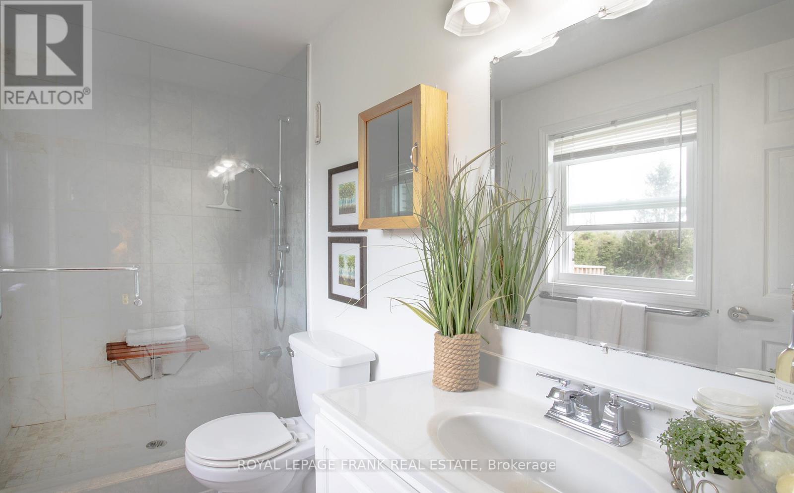 












24 PEARL DRIVE

,
Scugog,




Ontario
L0C1B0

