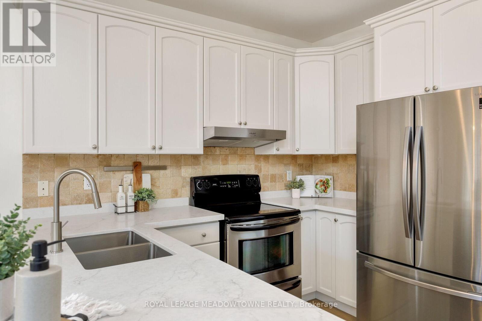 












1083 EASTERBROOK CRESCENT

,
Milton,




Ontario
L9T0C3


