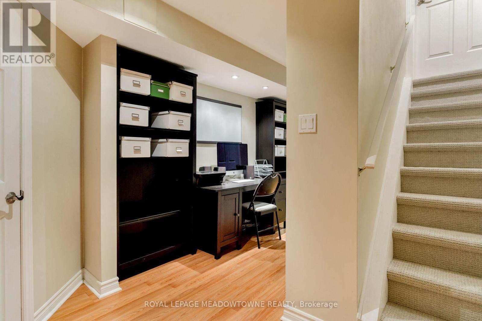 












1083 EASTERBROOK CRESCENT

,
Milton,




Ontario
L9T0C3

