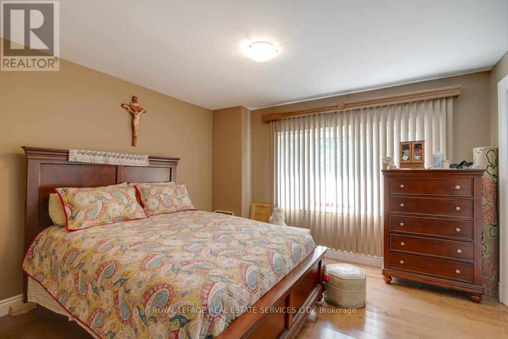 












6949 THOROLD STONE ROAD

,
Niagara Falls,




Ontario
L2J1B5

