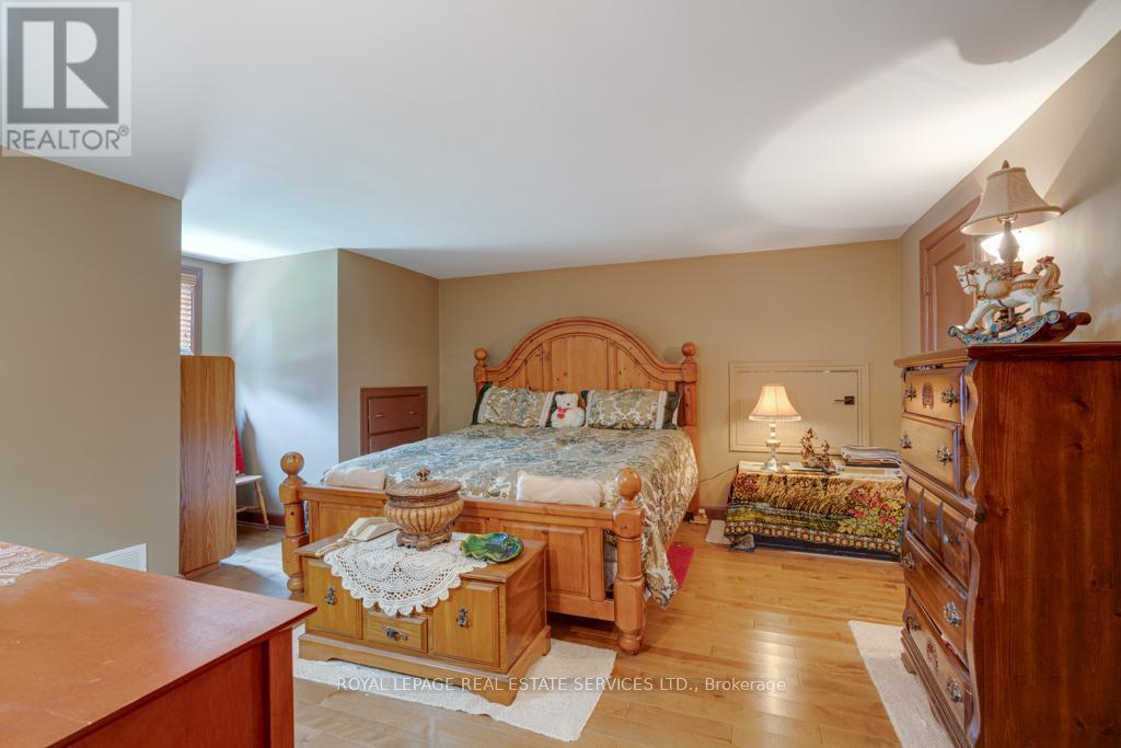












6949 THOROLD STONE ROAD

,
Niagara Falls,




Ontario
L2J1B5

