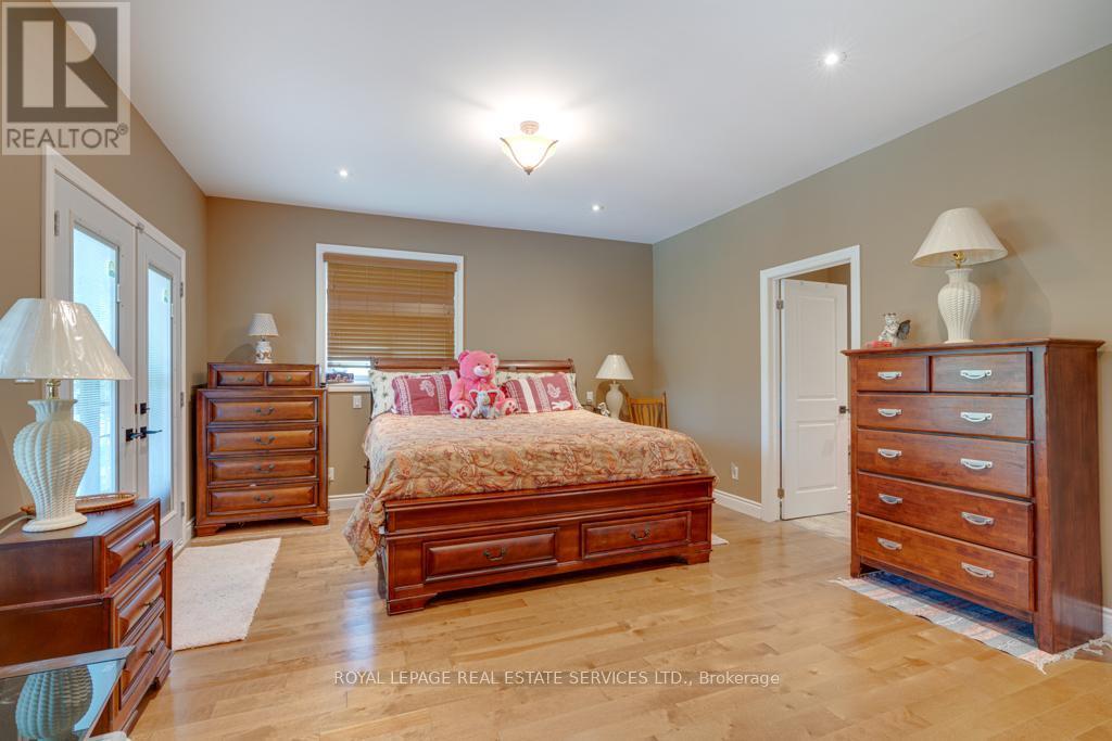 












6949 THOROLD STONE ROAD

,
Niagara Falls,




Ontario
L2J1B5

