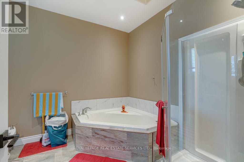 












6949 THOROLD STONE ROAD

,
Niagara Falls,




Ontario
L2J1B5

