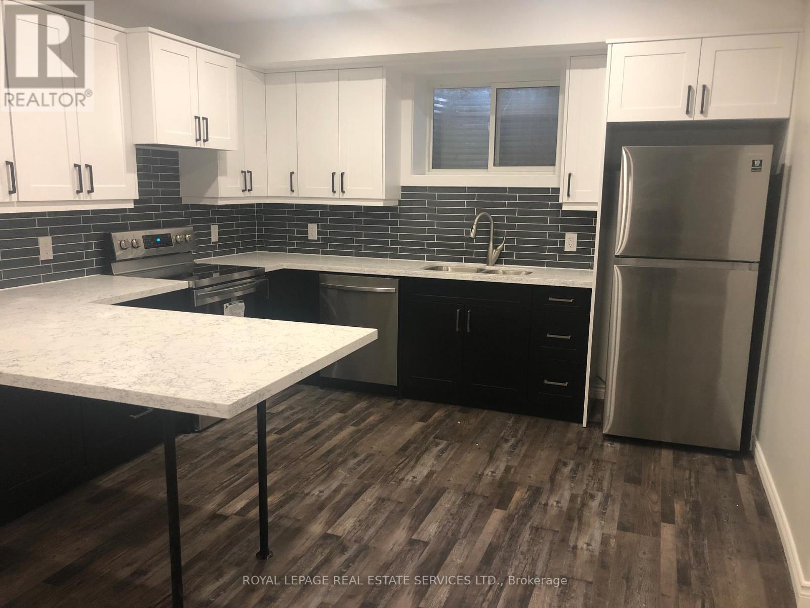 












6949 THOROLD STONE ROAD

,
Niagara Falls,




Ontario
L2J1B5

