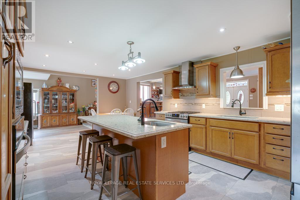 












6949 THOROLD STONE ROAD

,
Niagara Falls,




Ontario
L2J1B5

