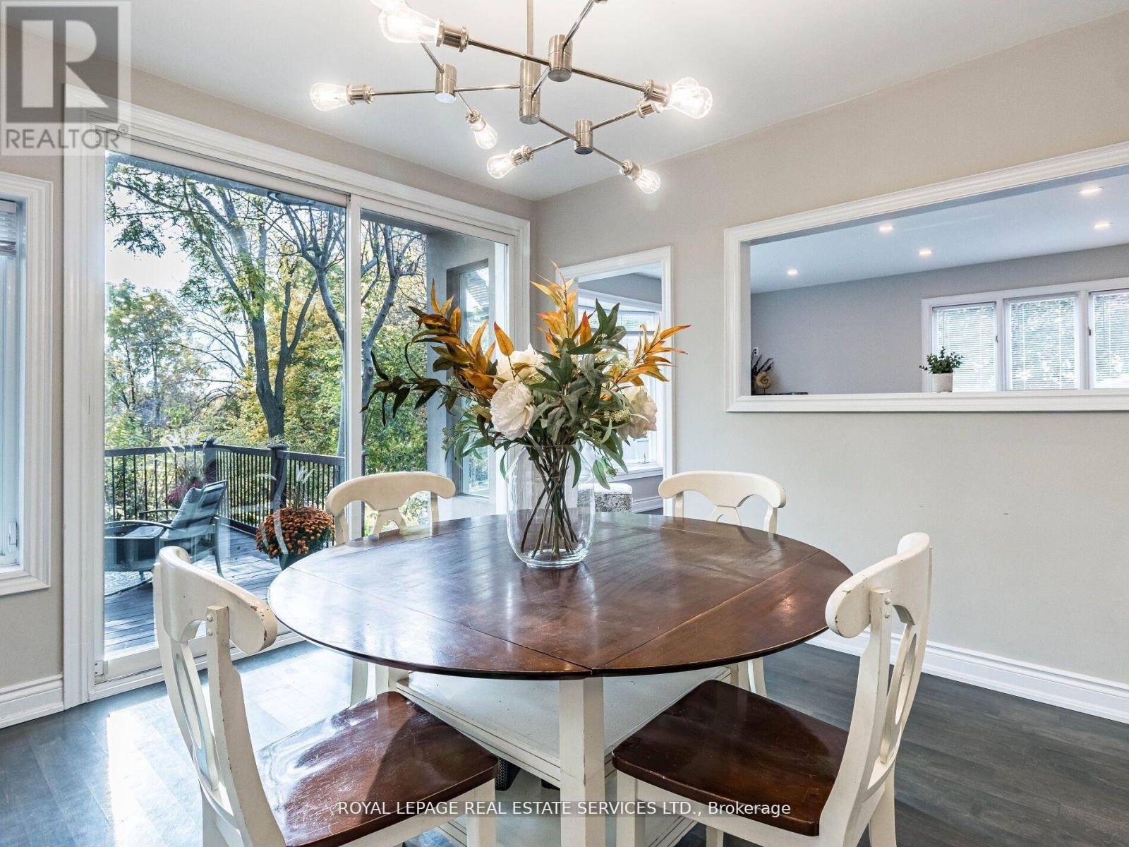 












39 CLARENCE STREET

,
Brampton,




Ontario
L6W1S2

