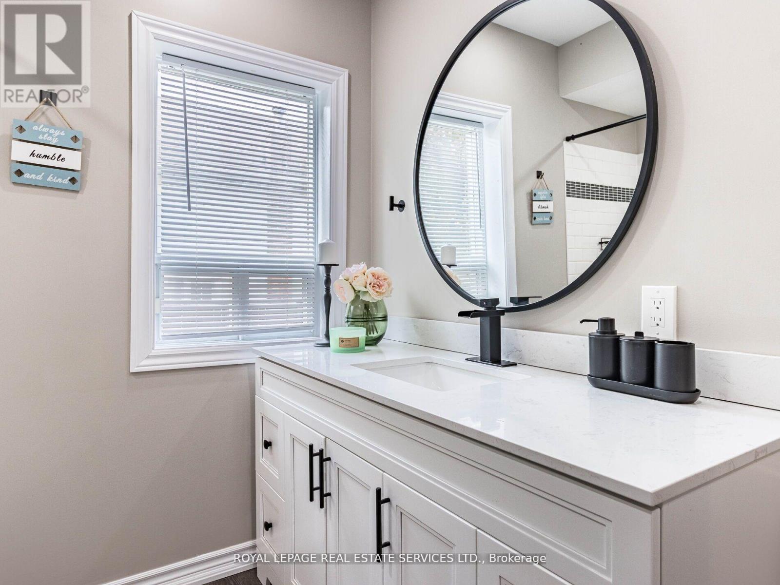 












39 CLARENCE STREET

,
Brampton,




Ontario
L6W1S2

