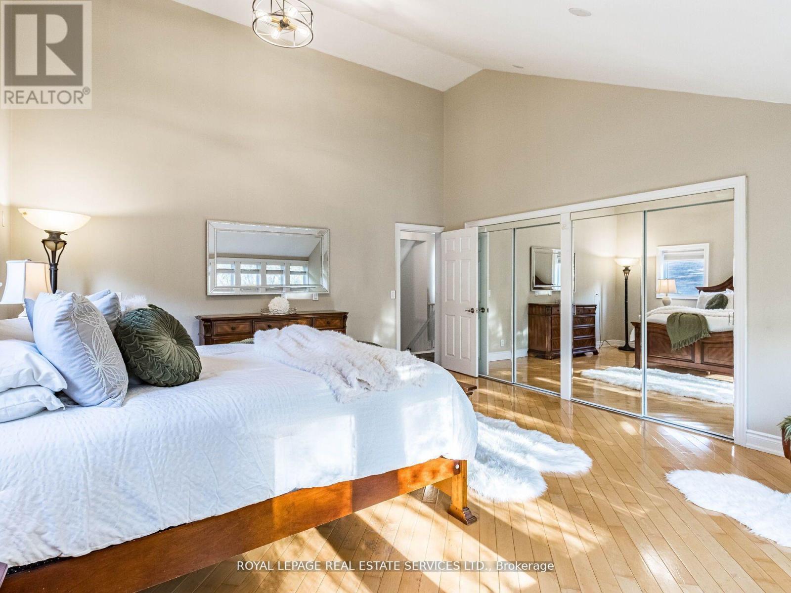 












39 CLARENCE STREET

,
Brampton,




Ontario
L6W1S2

